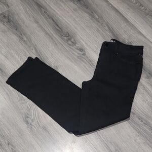 EUC Black Everflex Straight Leg Stretch Jeans